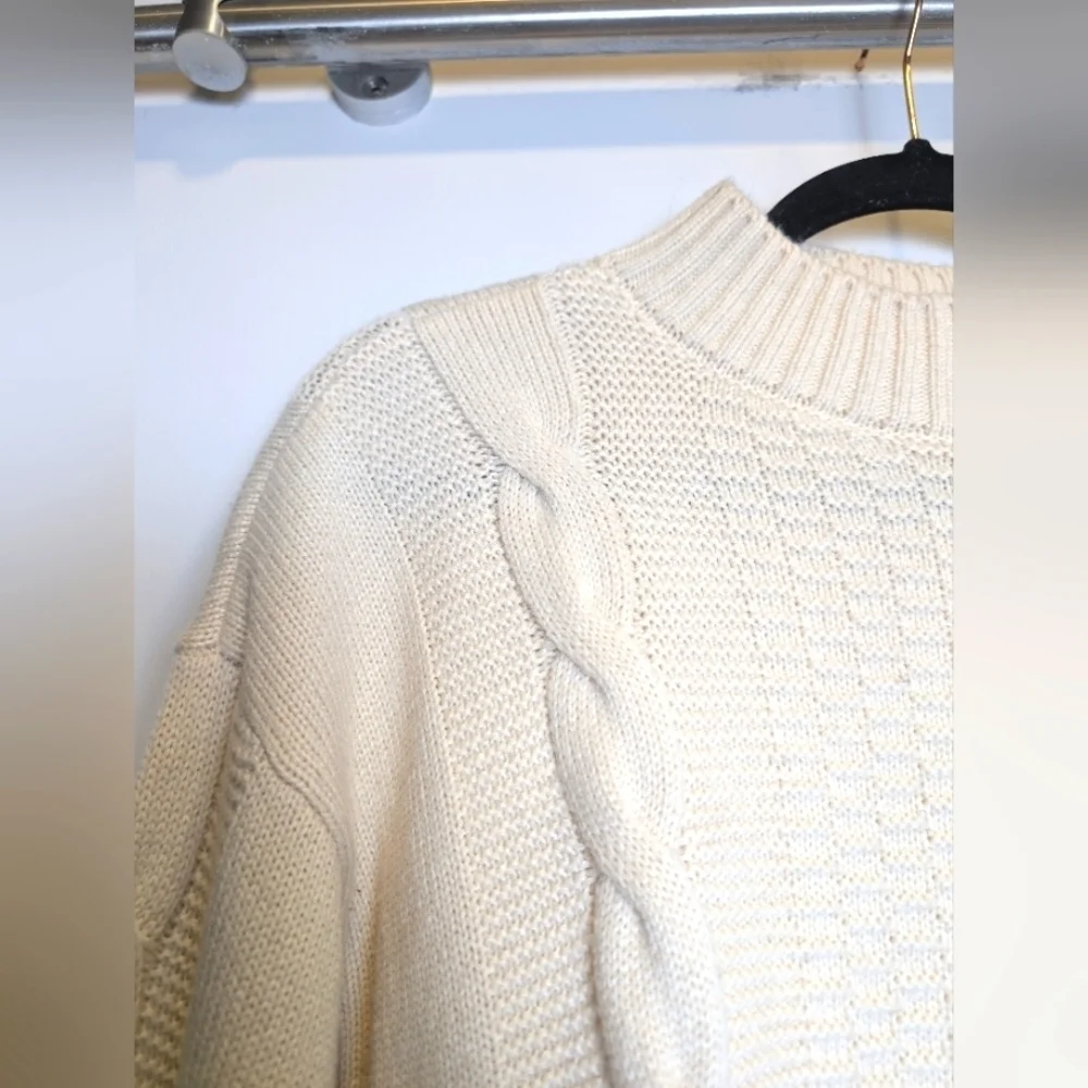 Cream Ribbed Cable Knit Lace Up Mock Neck Tunic Sweater Size Medium